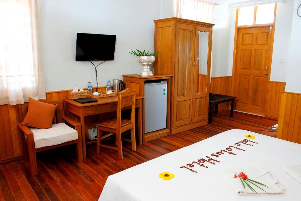 Inle Lotus Hotel Nyaung Shwe Ngoại thất bức ảnh