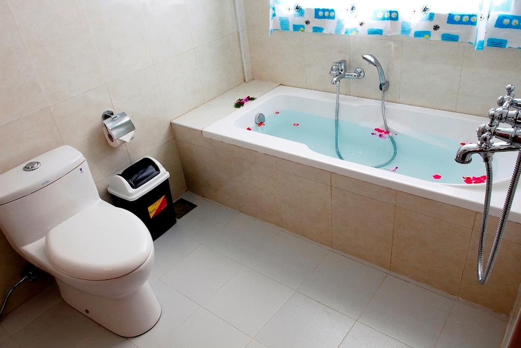 Inle Lotus Hotel Nyaung Shwe Phòng bức ảnh