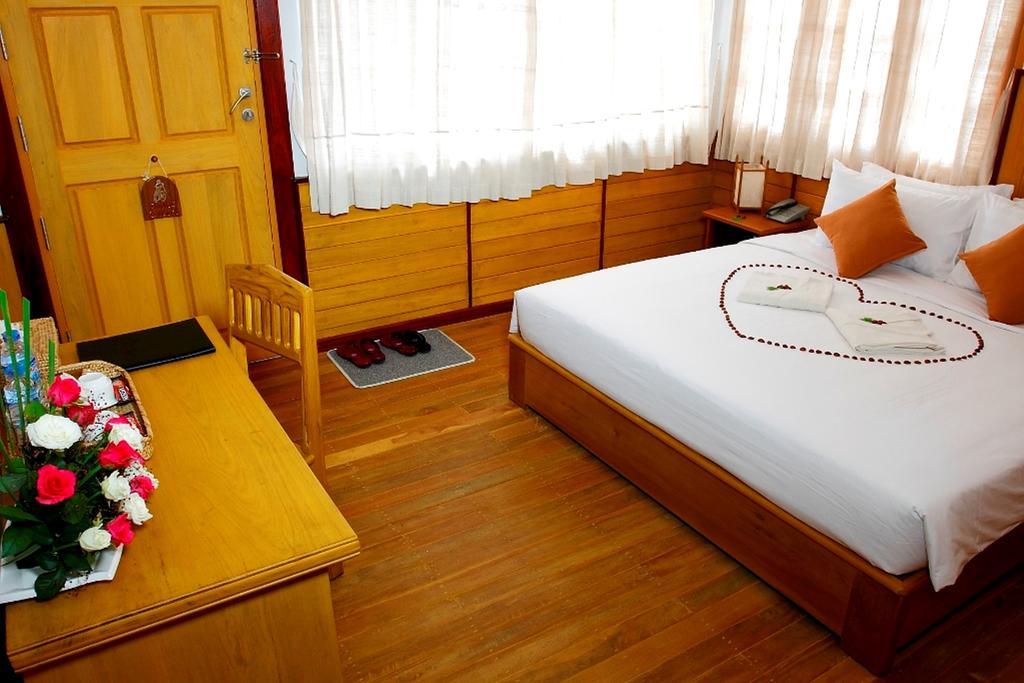 Inle Lotus Hotel Nyaung Shwe Ngoại thất bức ảnh
