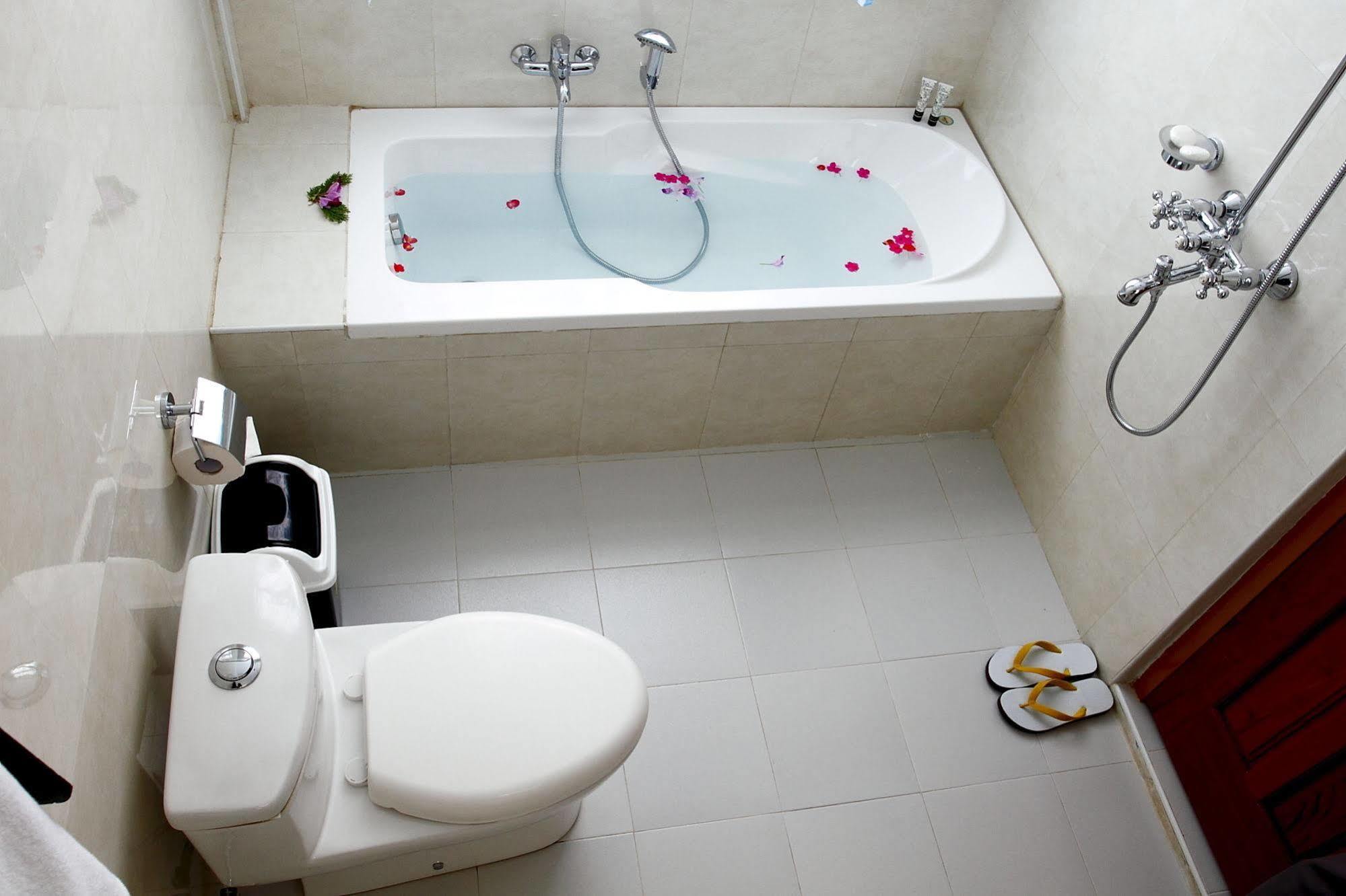 Inle Lotus Hotel Nyaung Shwe Ngoại thất bức ảnh