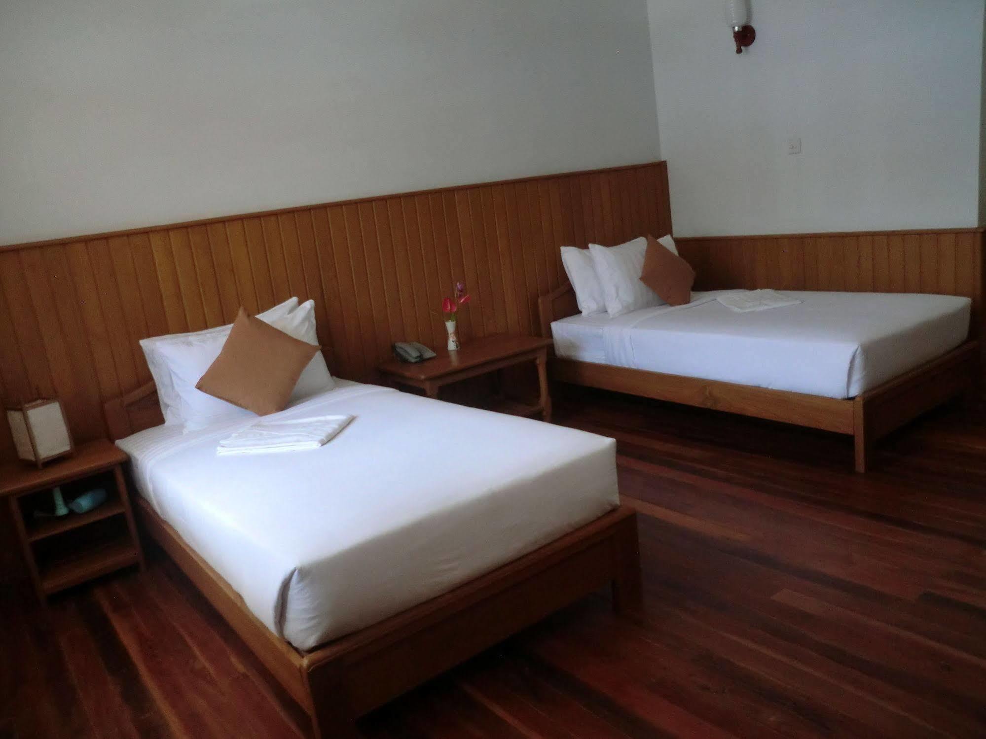 Inle Lotus Hotel Nyaung Shwe Ngoại thất bức ảnh